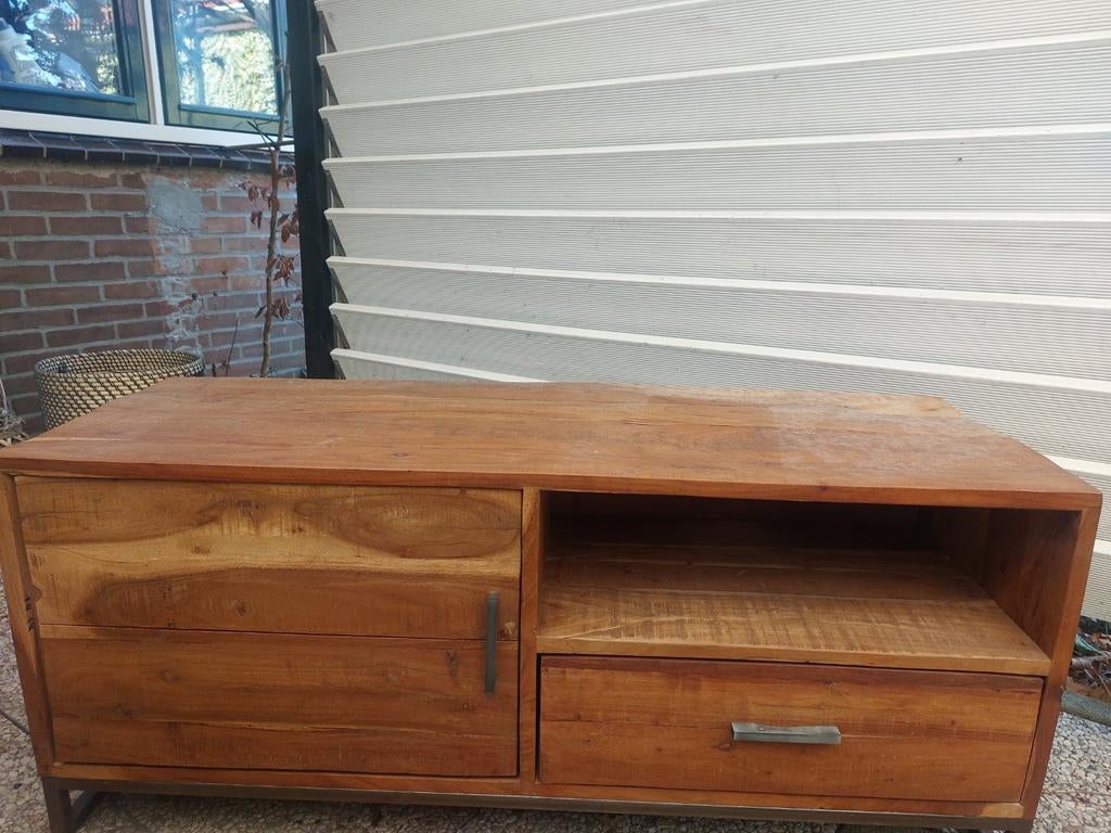 TV meubel Elba van Feelings wonen, acacia hout en metaal, 100 tot 150 cm, Industrieel, Modern, Zo goed als nieuw, Minder dan 100 cm