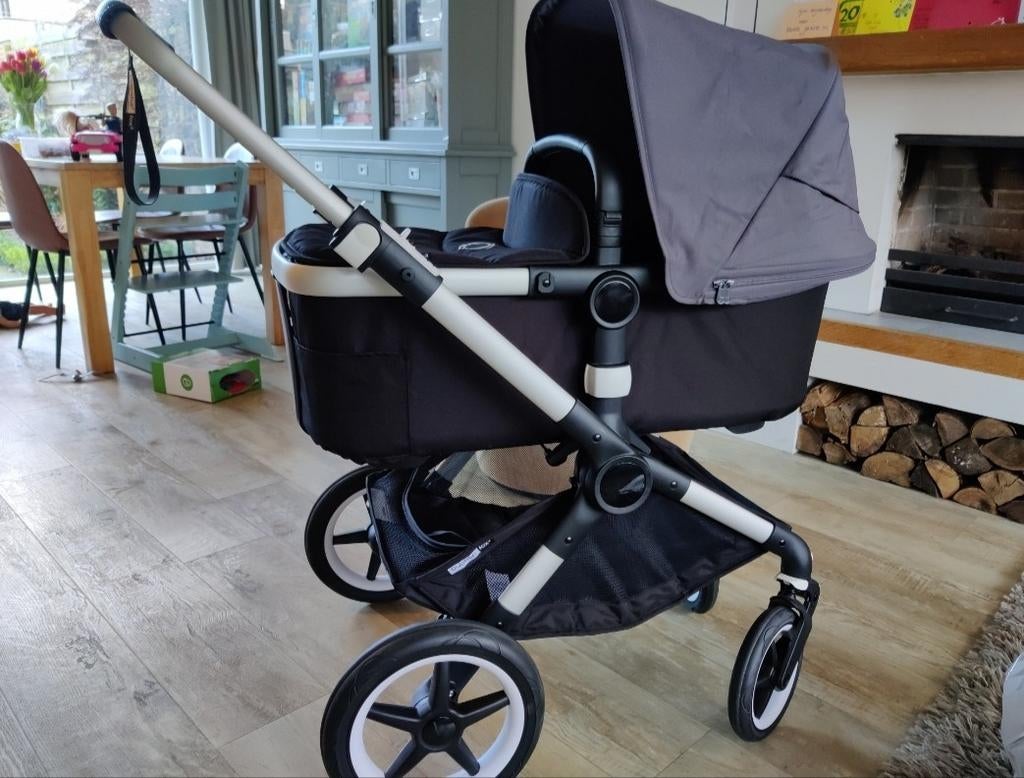 Bugaboo kinderwagen met toebehoren, zgan, Kinderen en Baby's, Kinderwagens en Combinaties, Ophalen, Zo goed als nieuw, Kinderwagen