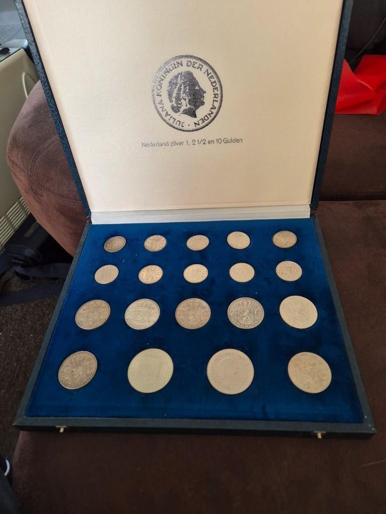 Zilverschat zilveren rijksdaalders en guldens en tientjes, Ophalen of Verzenden, Koningin Juliana, Euro's