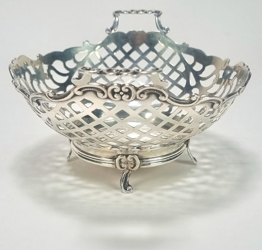 1055. Zilveren bonbonmandje - Schoonhoven, 1975, Ophalen of Verzenden, Zilver