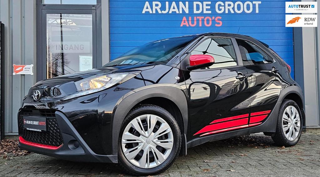 Toyota Aygo X 1.0 VVT-i MT Play Airco Camera Acc Lane assist, Stof, 920 kg, 4 stoelen, Zwart