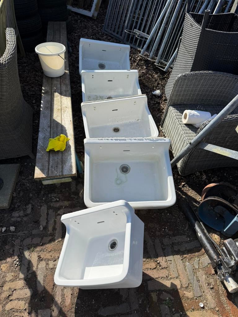 Uitstortgootsteen - porselein/keramiek - 3 beschikbaar, Ophalen, Gebruikt, X, Minder dan 100 cm