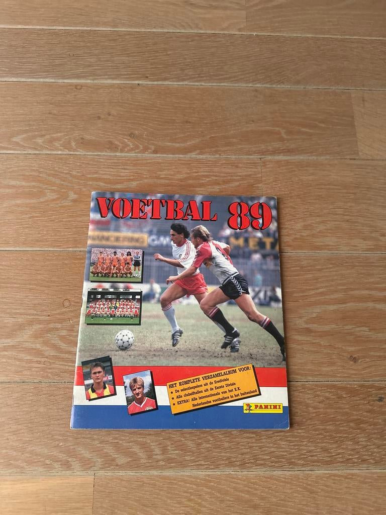 Panini Voetbal 89 Album - Zeer Mooi met Weinig Stickers, Verzamelen, Ophalen of Verzenden, Zo goed als nieuw, Overige sporten