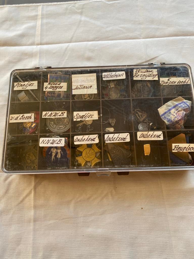 Verzameling Nederlandse Medailles en Speldjes, Ophalen of Verzenden, Overige materialen, Nederland
