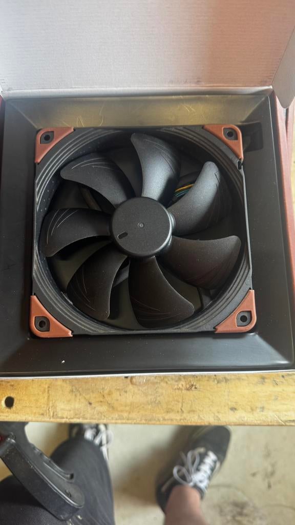 NOCTUA NF-A14 industrial 3000 pwm, Ophalen of Verzenden, Zo goed als nieuw, Luchtkoeling