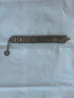 Vintage zilverkleurige armband met muntjes, Sieraden, Tassen en Uiterlijk, Armbanden, Overige materialen, Gebruikt, Ophalen of Verzenden