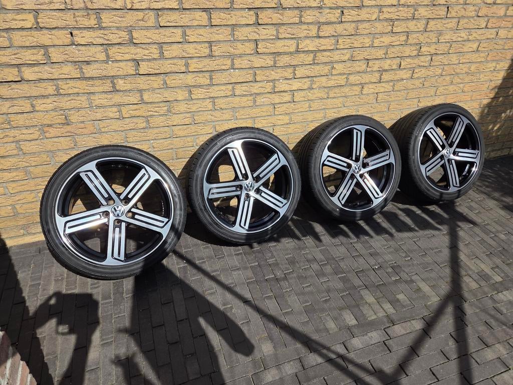 Volkswagen Velgen 5x100 17 inch zomerbanden, Auto-onderdelen, 215 mm, Banden en Velgen, Nieuw, 17 inch