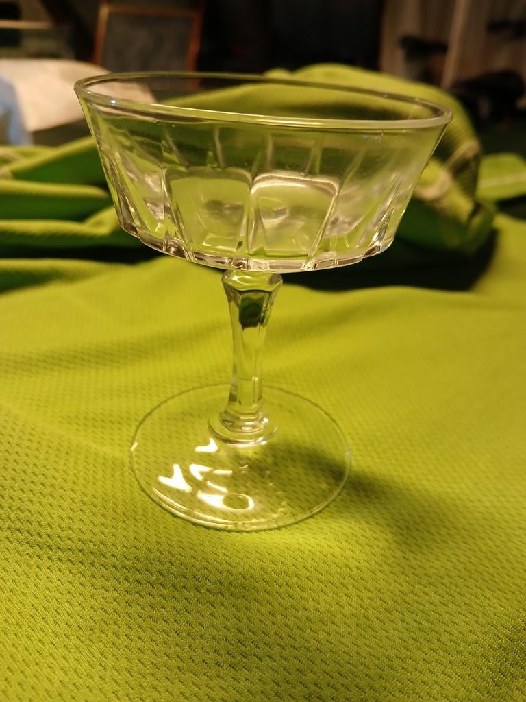 Mooi geslepen glaasje, Antiek en Kunst, Antiek | Glas en Kristal, Ophalen of Verzenden