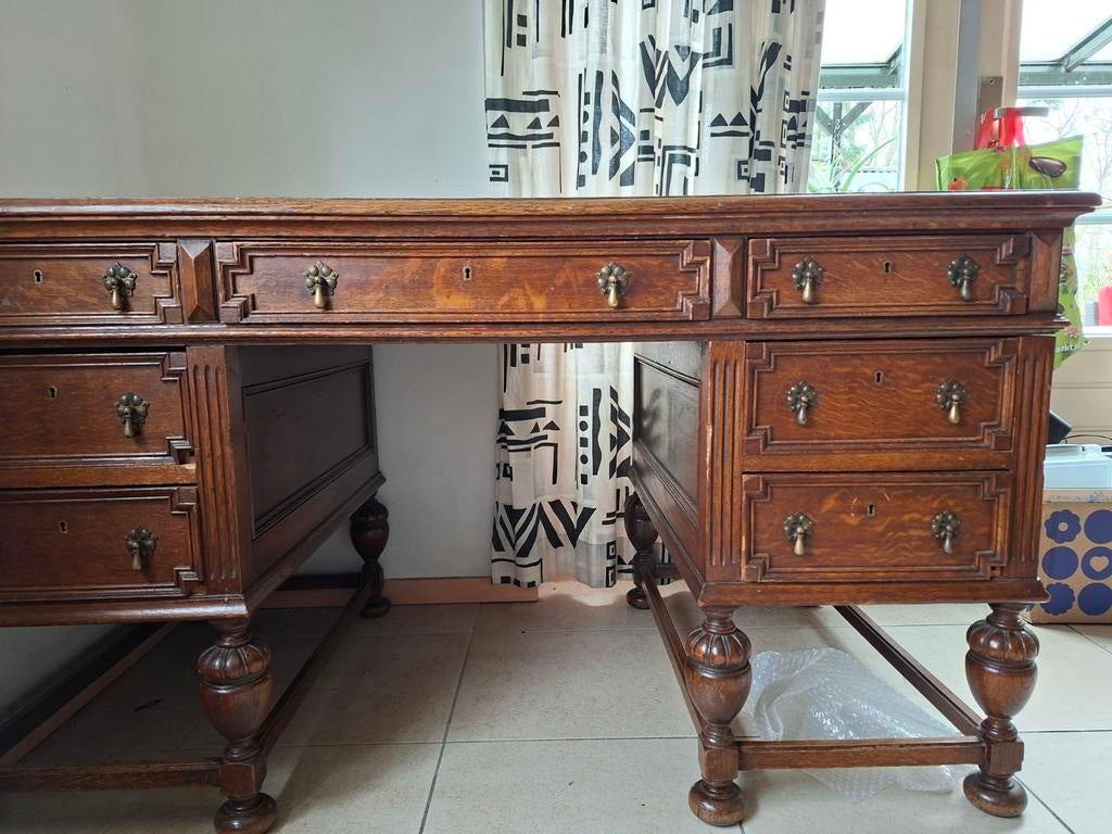 Oud antiek stevig bureau, Antiek en Kunst, Ophalen
