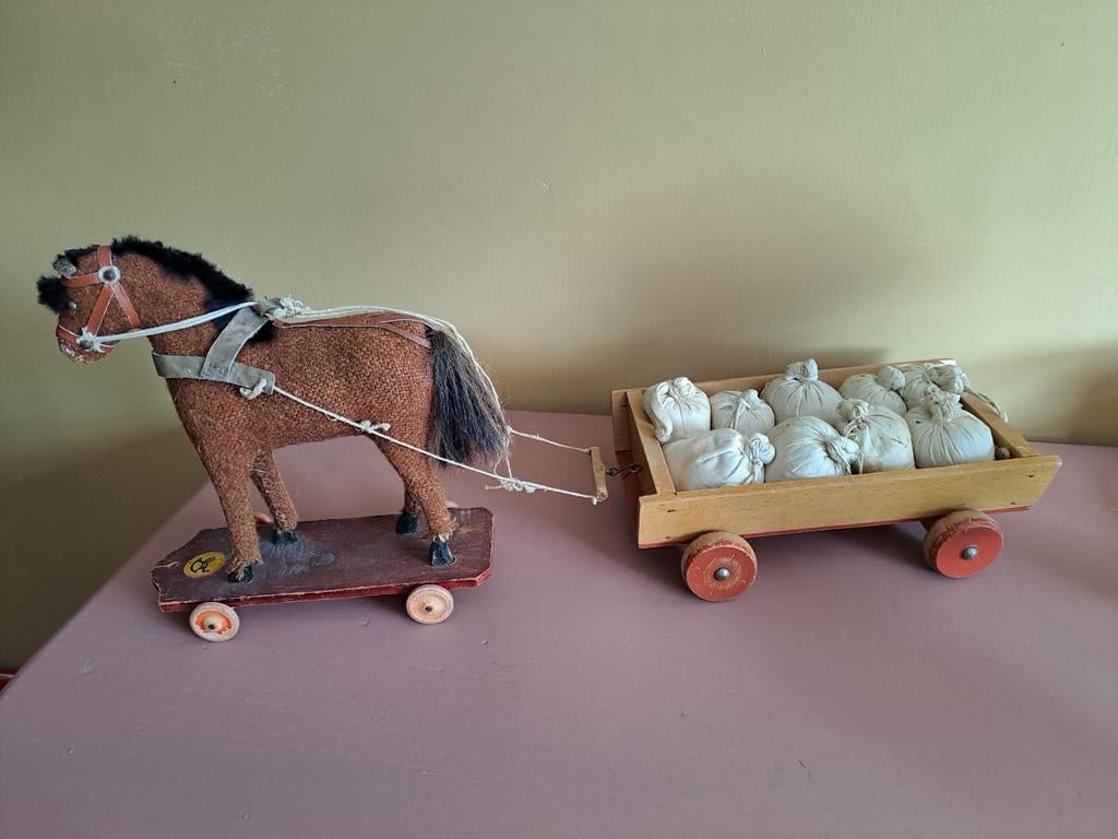 Oud Nostalgisch Kinder Speelgoed: Paard met Kar, Ophalen of Verzenden, Gebruikt, Jongen of Meisje