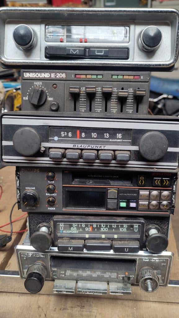 6 oldtimer autoradio's en toebehoren., Auto diversen, Autoradio's, Gebruikt, Ophalen of Verzenden