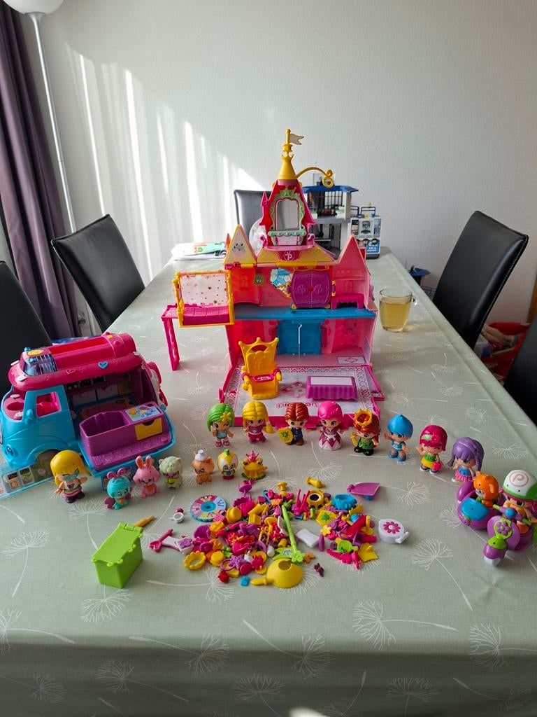 Pinypon kasteel inklapbaar en figuren en dierendokter bus, Ophalen