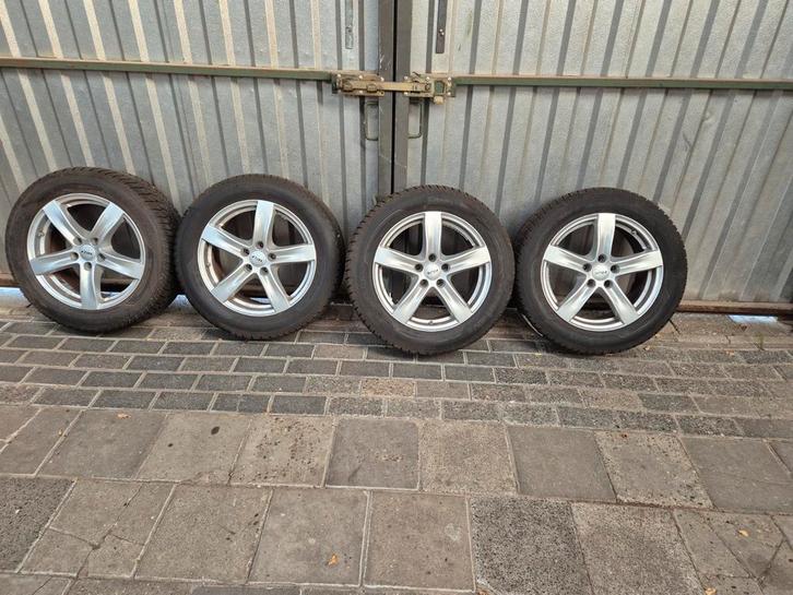Rial Velgen met Winterbanden - Ford Kuga, Auto diversen, Wieldoppen, Ophalen