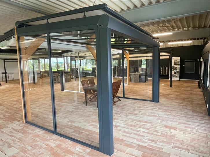 Terras overkapping met 2 zijwanden met bijpassende zonwering, Tuin en Terras, Overkappingen, Nieuw, Serre, Ophalen