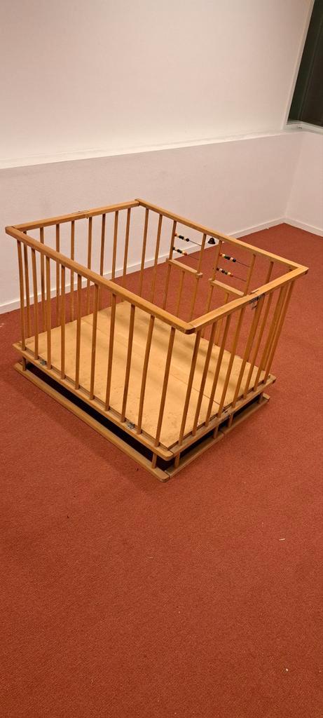 Vintage inklapbare houten babybox / grondbox, Kinderen en Baby's, Boxen, Gebruikt, Ophalen of Verzenden
