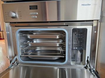 Miele Stoomoven - Zo goed als nieuw! beschikbaar voor biedingen