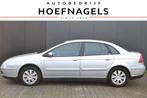 Citroen C5 2.0-16V Exclusive automaat * nieuwstaat *, Gebruikt, Zwart, 4 cilinders, 700 kg