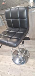 Barstoel in zeer goede staat, Huis en Inrichting, Barkrukken, 1 kruk, Ophalen of Verzenden, Zo goed als nieuw, 60 tot 90 cm