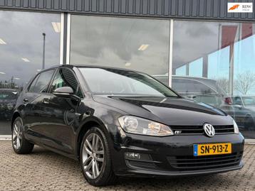 Volkswagen Golf 1.2 TSI Highline R-LINE/NAVI beschikbaar voor biedingen