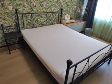 Tweepersoonsbed 160x200 beschikbaar voor biedingen