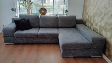 Hoekbank / loungebank grijs – tijdloos design, direct beschi beschikbaar voor biedingen