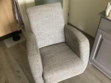 Fauteuil grijs/ wit beschikbaar voor biedingen