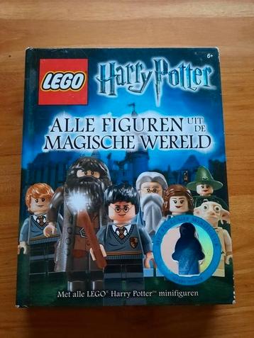 Boek over heel veel minifiguren LEGO beschikbaar voor biedingen