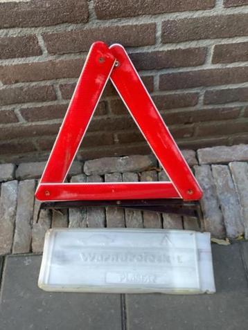 Gevarendriehoek beschikbaar voor biedingen