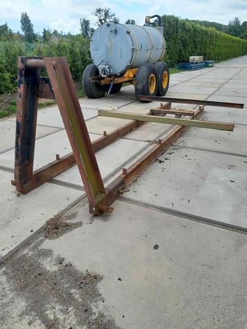 Haakarm frame containerslede beschikbaar voor biedingen