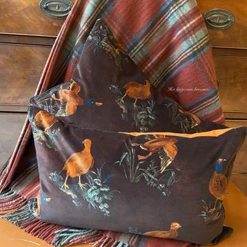 Engelse SET kussens Mulberry Game Show velvet beschikbaar voor biedingen