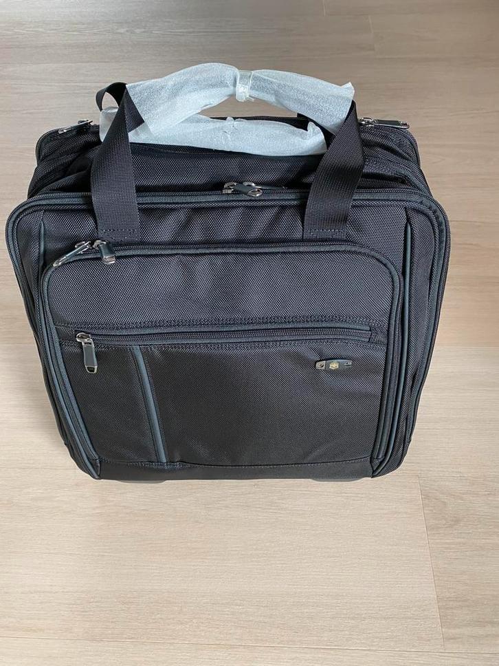 NEW: VICTORINOX labtop / flight kit / business case, Computers en Software, Laptoptassen, Nieuw, Trolleytas, Ophalen of Verzenden