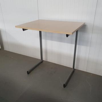 Ahrend schooltafel - hoog model - 82x80x60 cm beschikbaar voor biedingen