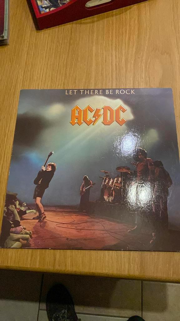 Lp van ACDC ,(verzendkosten tijdelijk 99 cent)bij dhl, Cd's en Dvd's, Vinyl | Hardrock en Metal, Zo goed als nieuw, Ophalen of Verzenden