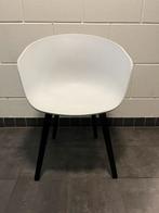 Hay abaout a chair AAC22 witte kuip, houten onderstel, zwart, Huis en Inrichting, Stoelen, Gebruikt, Ophalen of Verzenden, Hout