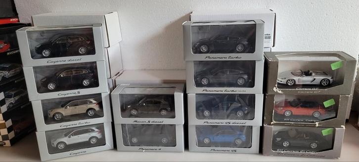 Minichamps Porsche Cayenne-Panamera-Macan-911-carrera gt, Hobby en Vrije tijd, Modelauto's | 1:43, Zo goed als nieuw, Auto, MiniChamps