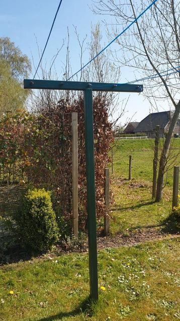 Degelijke boeren waslijnpalen  ( per set van 2)  beschikbaar voor biedingen