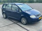Volkswagen Touran 1.6 85KW 2005 Blauw, Euro 5, Stof, 74 €/maand, Zwart