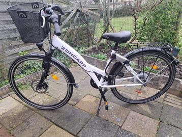 Witte damesfiets Zunpadd – goede staat beschikbaar voor biedingen