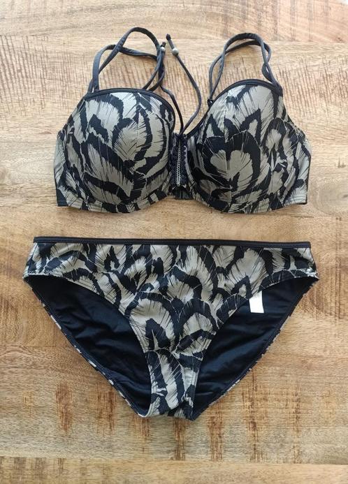 Prima donna bikini 75 E broekje 38 ZGAN Zwart goud 75E, Kleding | Dames, Badmode en Zwemkleding, Zo goed als nieuw, Bikini, Zwart