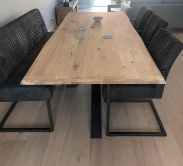 Eikenhouten tafel 220x98 cm beschikbaar voor biedingen