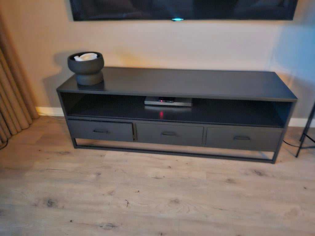 Stijlvol TV Meubel, Huis en Inrichting, Kasten | Televisiemeubels, Gebruikt, 100 tot 150 cm, Minder dan 100 cm, Industrieel