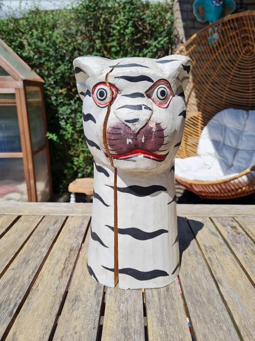 Vintage Natuurlijk Houtsnijwerk Poes Kattenbeeld Wit Indones, Verzamelen, Beelden en Beeldjes, Gebruikt, Dier, Ophalen of Verzenden