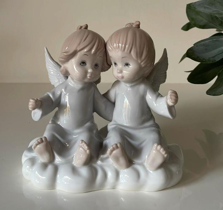 Pavone Italie beeld engelen op wolk, Verzamelen, Beelden en Beeldjes, Zo goed als nieuw, Dier, Ophalen of Verzenden