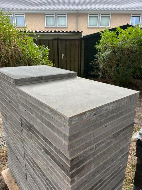 59 Keramische 60x60 tegels 35 m2 ongeveer, Tuin en Terras, Tegels en Klinkers, Zo goed als nieuw, Terrastegels, Keramiek, 10 m² of meer