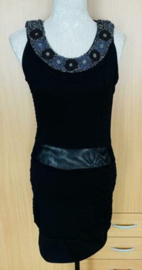 Boohoo jurk maat S NIEUW, Kleding | Dames, Jurken, Nieuw, Maat 38/40 (M), Boven de knie, Ophalen of Verzenden