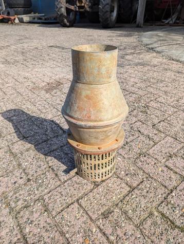 Zuigkorf 6 duims met afsluiter beschikbaar voor biedingen