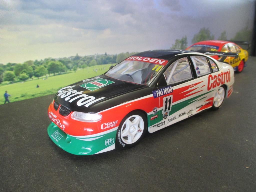 1/18 Holden VT Commodore 1999 Castrol L.Perkins / R.Ingall, Ophalen of Verzenden, Zo goed als nieuw, Maisto
