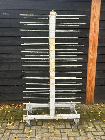 Spuitrek / Droogrek / Materiaalwagen op wielen beschikbaar voor biedingen