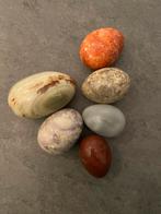 6 natuurstenen eieren, Ophalen, Mineraal