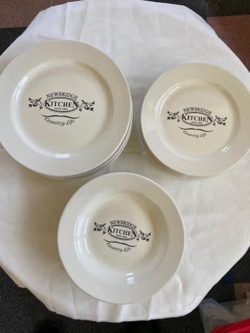 Servies beschikbaar voor biedingen